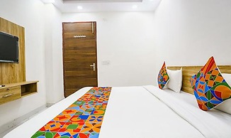FabHotel New Silver Crown