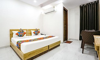 FabHotel New Silver Crown