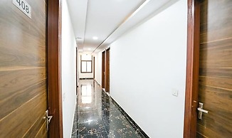 FabHotel New Silver Crown