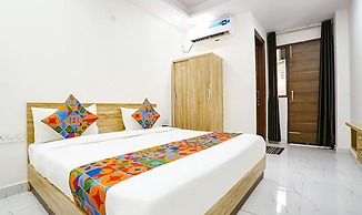 FabHotel New Silver Crown