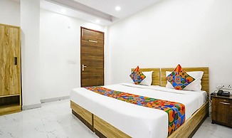 FabHotel New Silver Crown