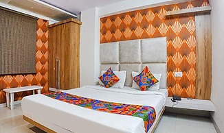 Fabhotel The Pannis