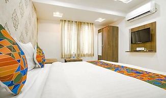 Fabhotel Ten Eleven