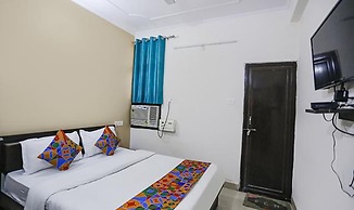 Fabhotel Lily Grand