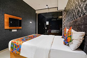 Fabhotel The Life