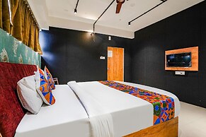 Fabhotel The Life