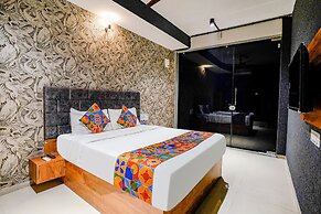 Fabhotel The Life