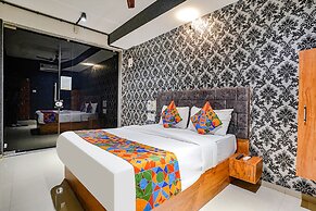 Fabhotel The Life