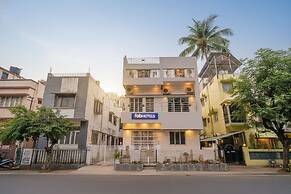 FabHotel Moon Residency