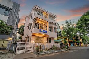 FabHotel Moon Residency