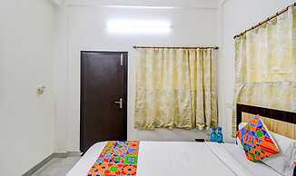 FabHotel Moon Residency