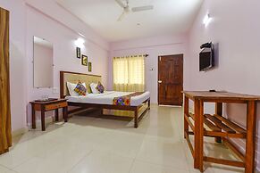 FabHotel Morjim Paradise