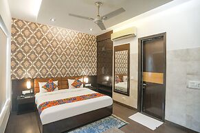 FabHotel Rivlet Residency