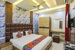 Fabhotel Naman