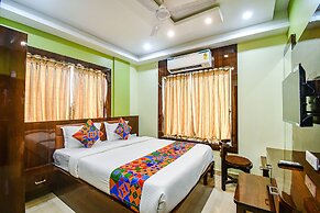 Fabhotel The Seven Wonders