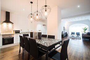 Valencia Luxury - Boutique Center