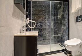 La Mia Suites