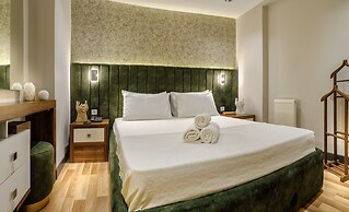 La Mia Suites