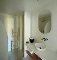 RyoLithos Suites