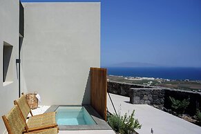 RyoLithos Suites
