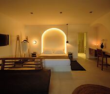 RyoLithos Suites