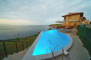 DOLPHIN BAY BOUTIQUE COMPLEX Sozopol