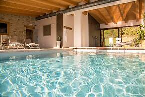 Aura Relais