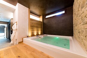 Aura Relais