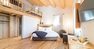 Aura Relais