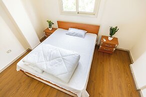 Hibiscus Haven Suite