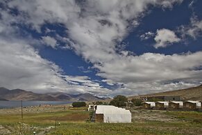 Pangong Retreat Camp