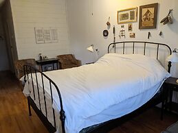 Trailside Inn