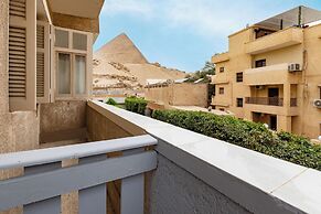 Villa Khufu Pyramids Hotel