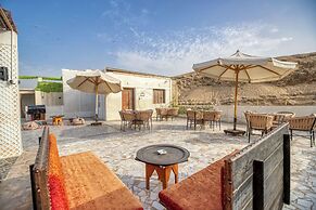 Villa Khufu Pyramids Hotel