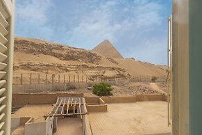 Villa Khufu Pyramids Hotel
