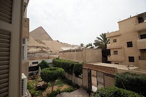 Villa Khufu Pyramids Hotel