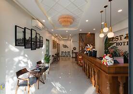 West Lake Hotel