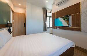 West Lake Hotel