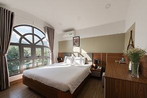 West Lake Hotel
