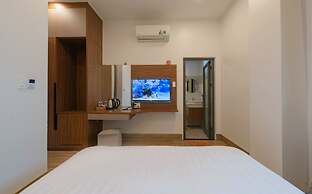 West Lake Hotel
