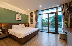 West Lake Hotel