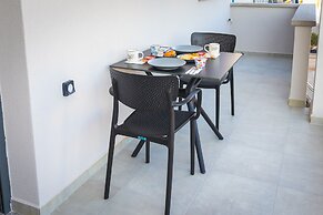 RAFKON Luxury Apartments - Myrina