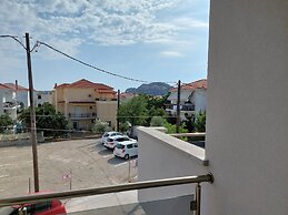 RAFKON Luxury Apartments - Myrina
