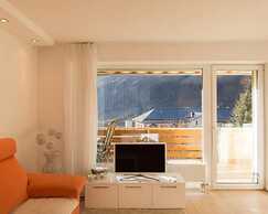 Haus Cristal
