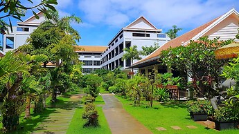 New Riverside Hotel