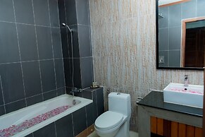 New Riverside Hotel