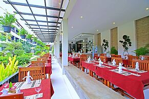 New Riverside Hotel