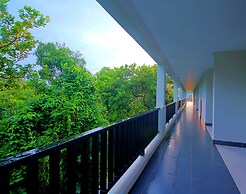 New Riverside Hotel