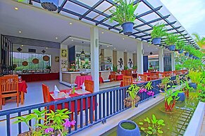 New Riverside Hotel