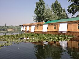 New York Houseboat